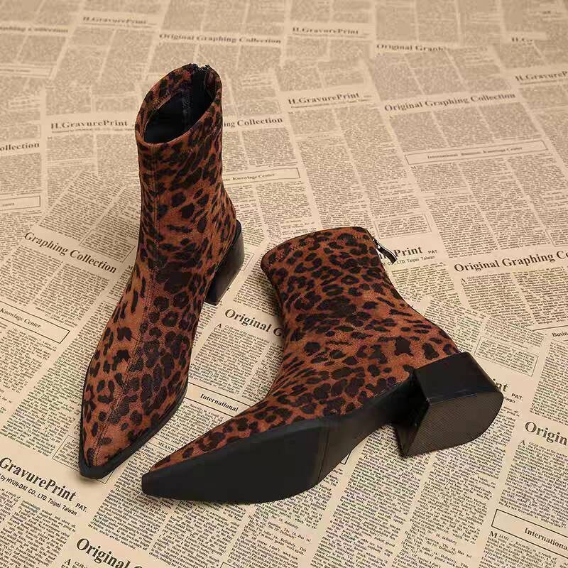 Vintage Fashion Aesthetic - Nuovi Stivaletti da Donna con Tacco