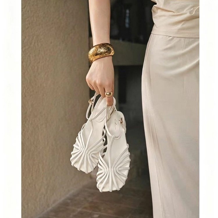 Sandali vintage in stile franc - Vintage Fashion Outfit recensione e prezzo