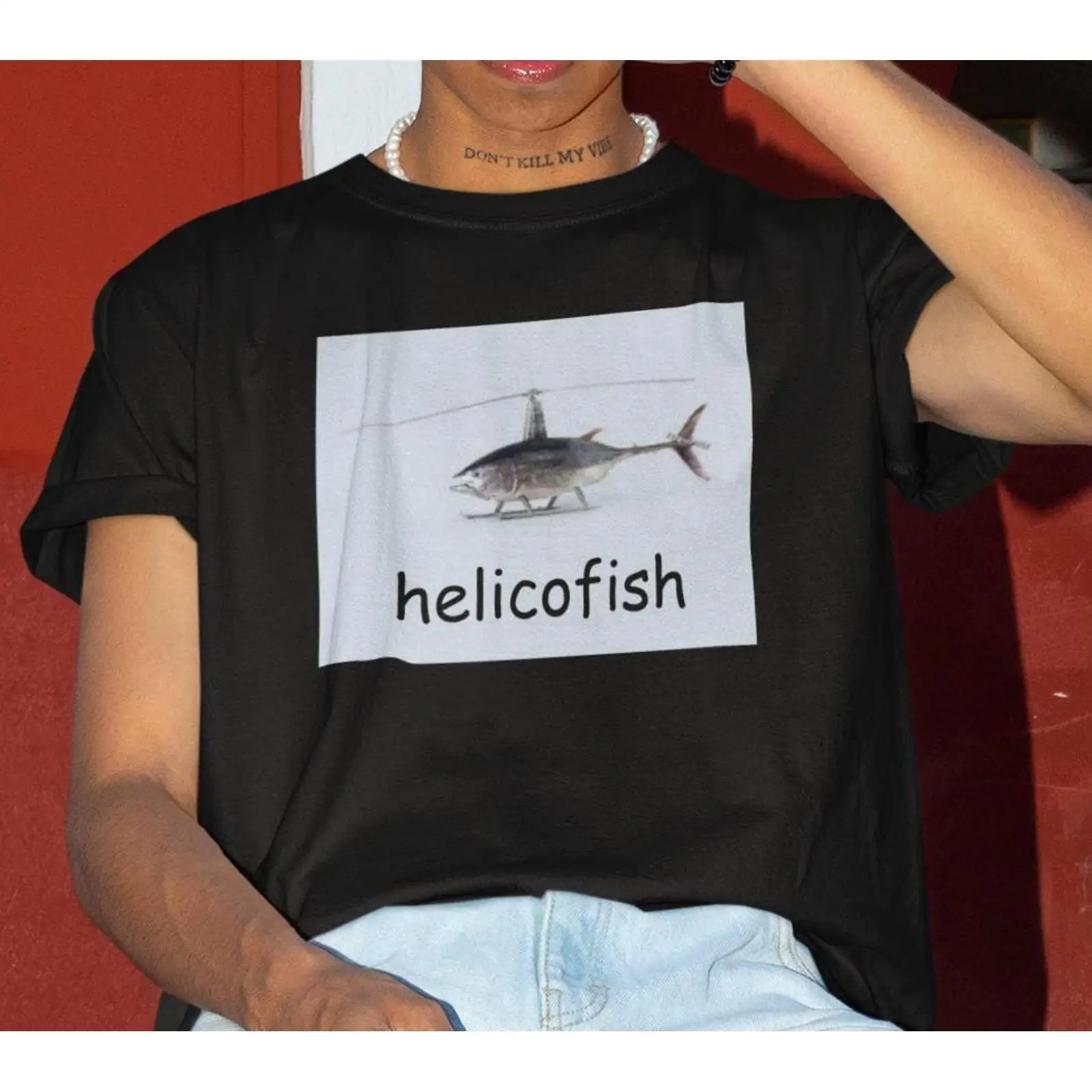 Maglietta Helicofish con meme  - Vintage Fashion Gen Z recensione e prezzo