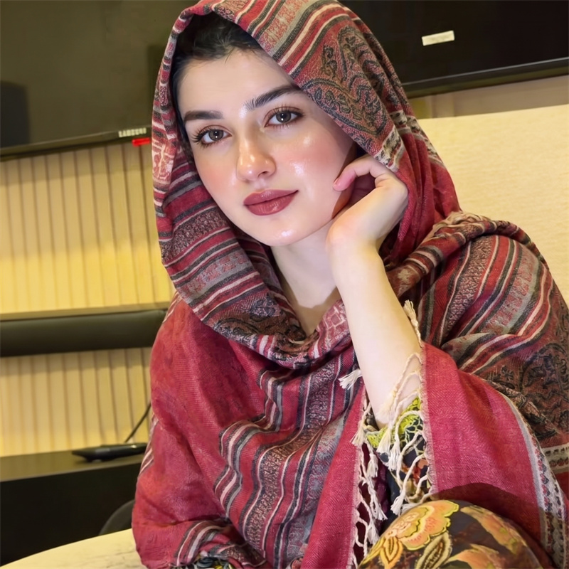 Hijab Vintage con Stampa Paisl - Vintage Fashion Ladies recensione e prezzo