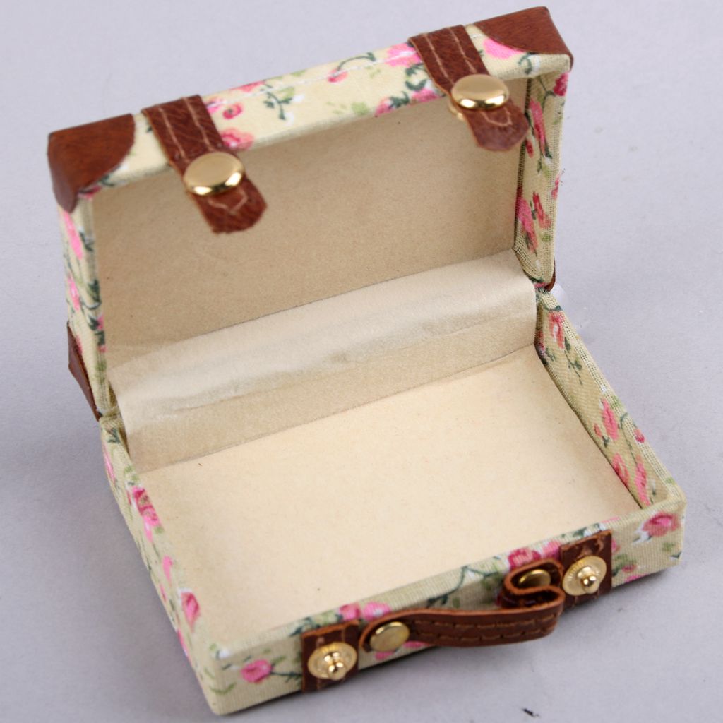 Wamami 4 #   Mini Valigetta Vi - Vintage Fashion Dolls recensione e prezzo