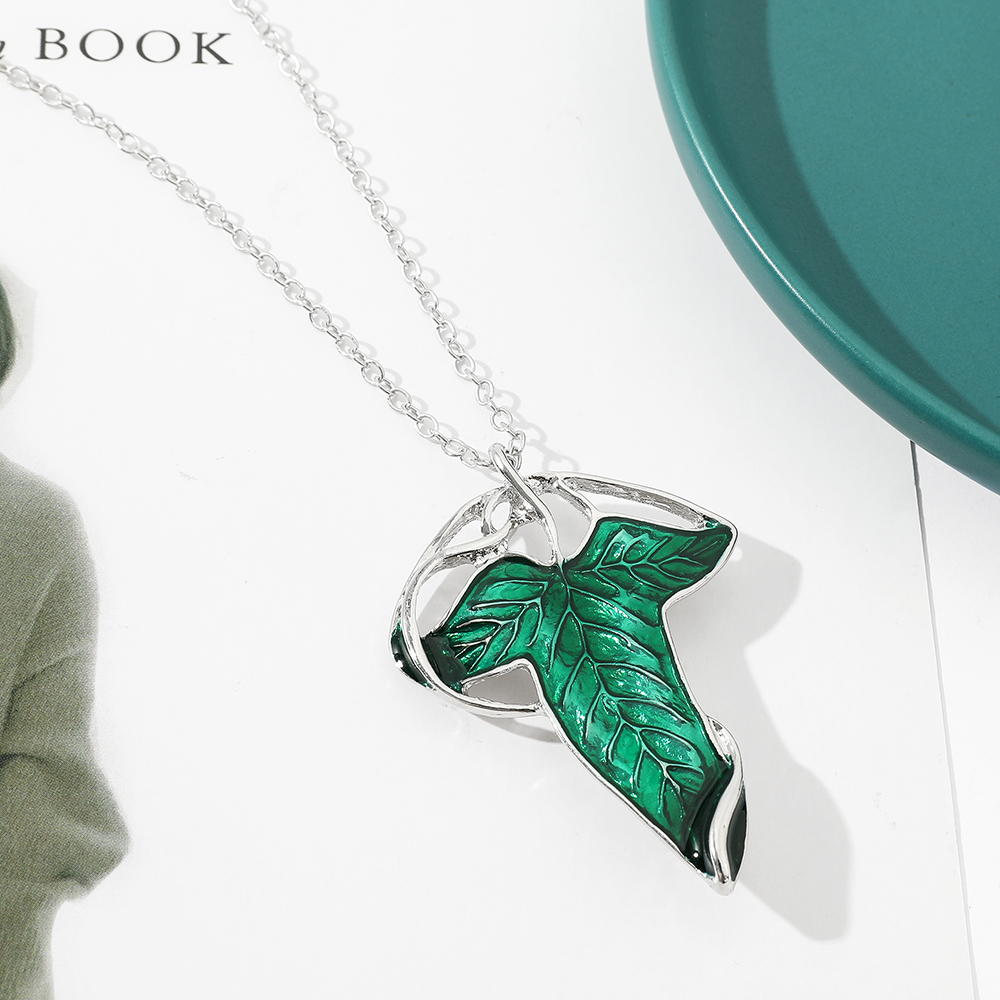 Collana con Ciondolo Foglia Ve - Vintage Fashion Aesthetic recensione e prezzo