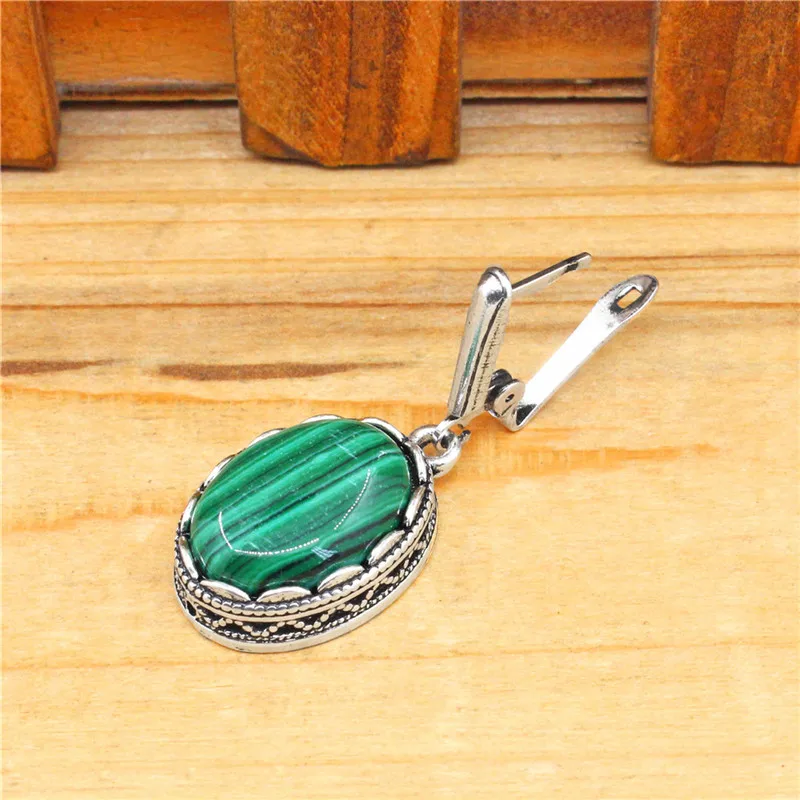 Fiore Ovale Malachite Ciondola - Vintage Fashion Looks recensione e prezzo