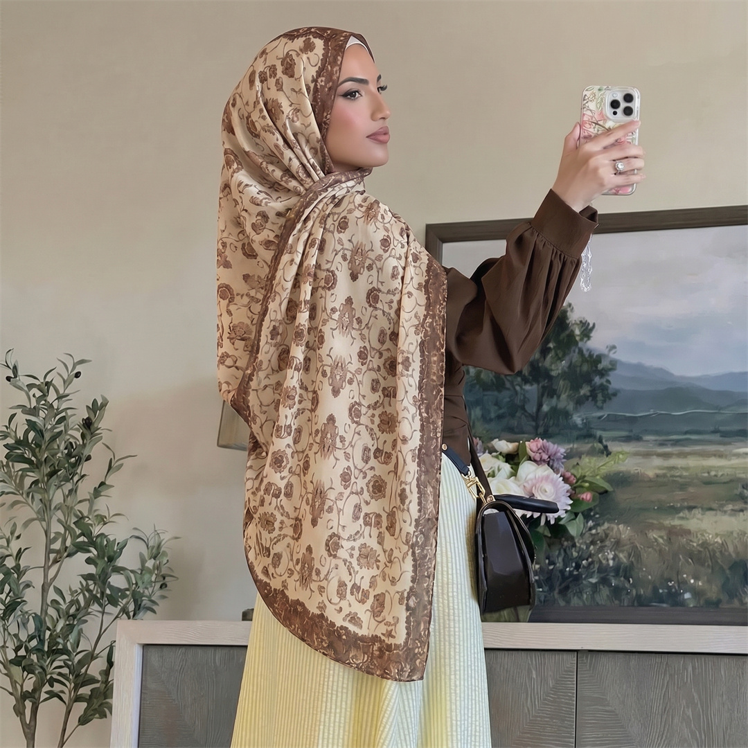 Hijab Vintage con Stampa Flore - Vintage Fashion Ladies recensione e prezzo