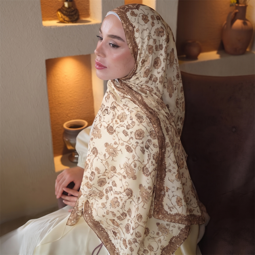 Hijab Vintage con Stampa Flore - Vintage Fashion Ladies recensione e prezzo